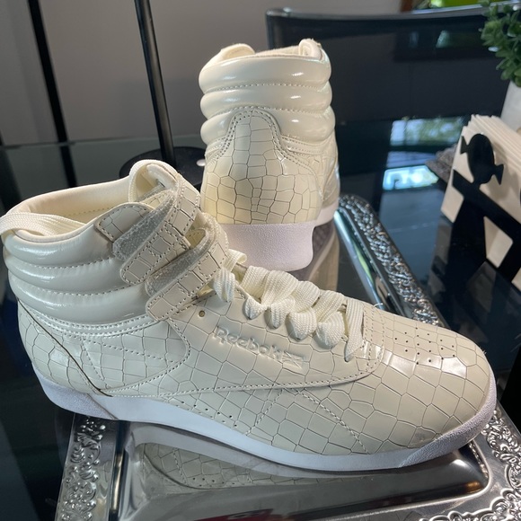 Reebok - Freestyle Sneakers as seen on Gigi Hadid - Picture 4 of 11